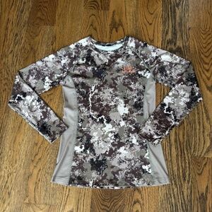 NWOT Long sleeve camo top